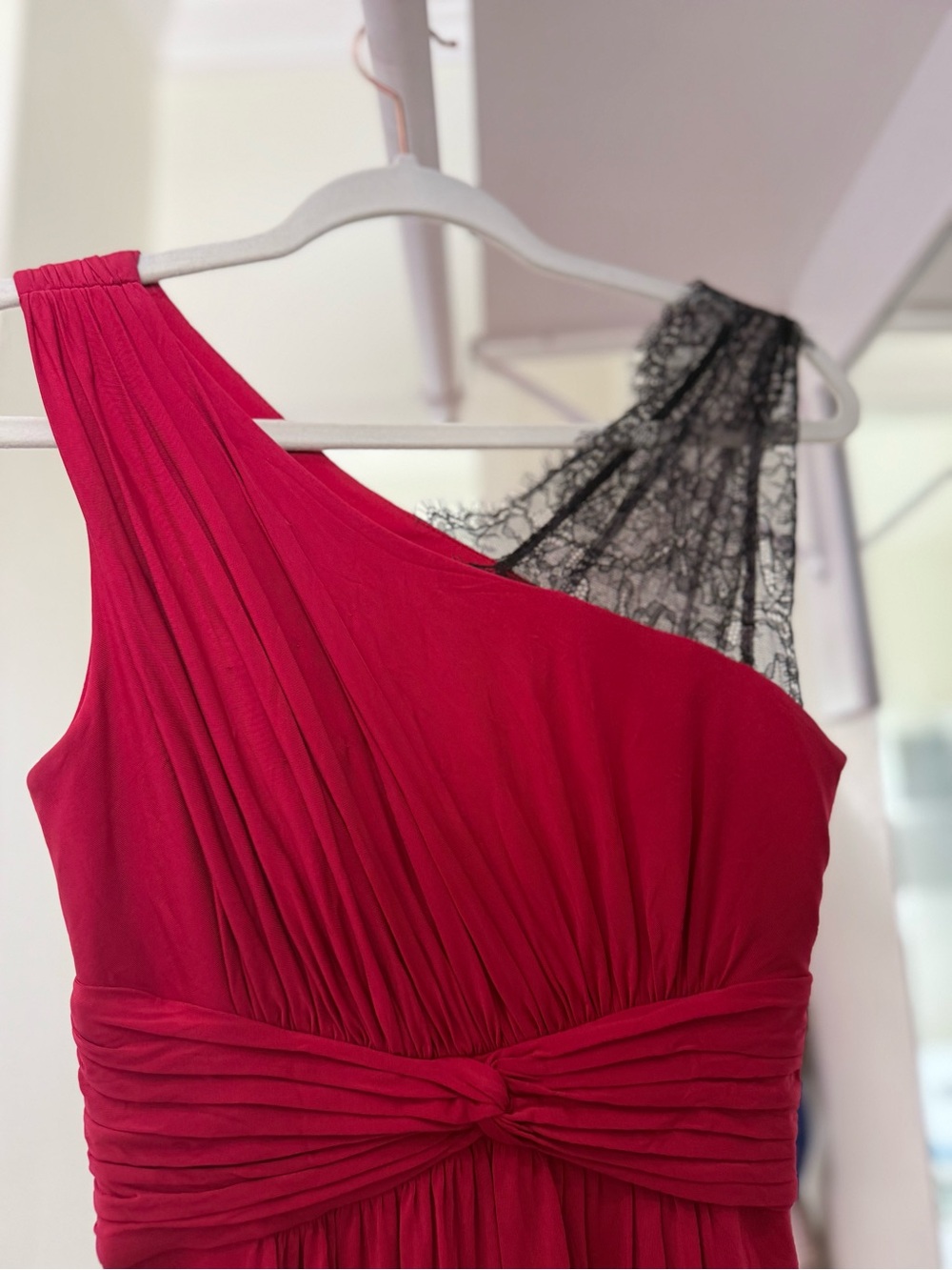 BCBGMaxAzria Fuchsia One-Shoulder Gown with Black Lace - Picture 4 of 4